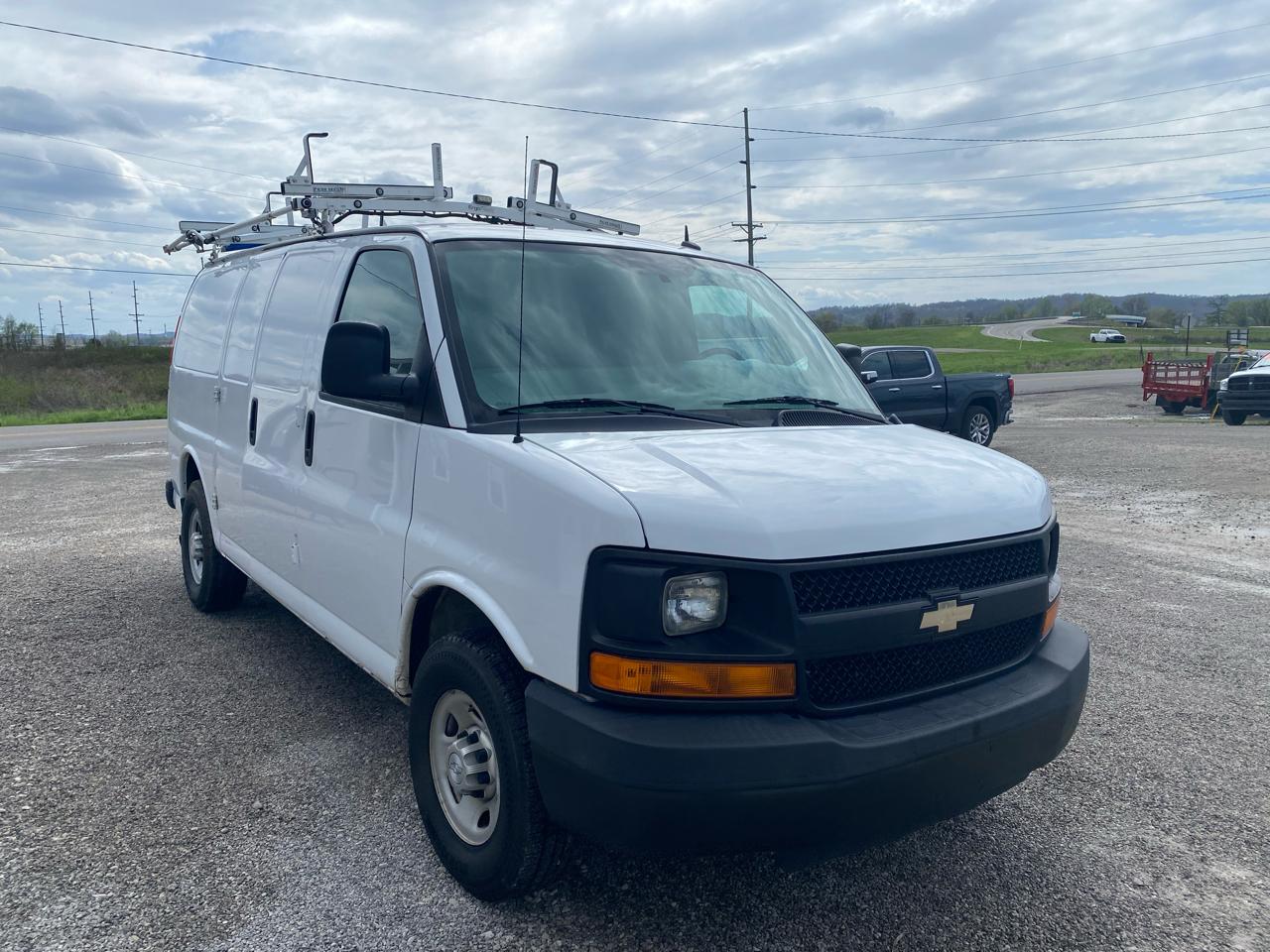 Chevrolet Express Cargo Van RWD 2500 135" 2015
