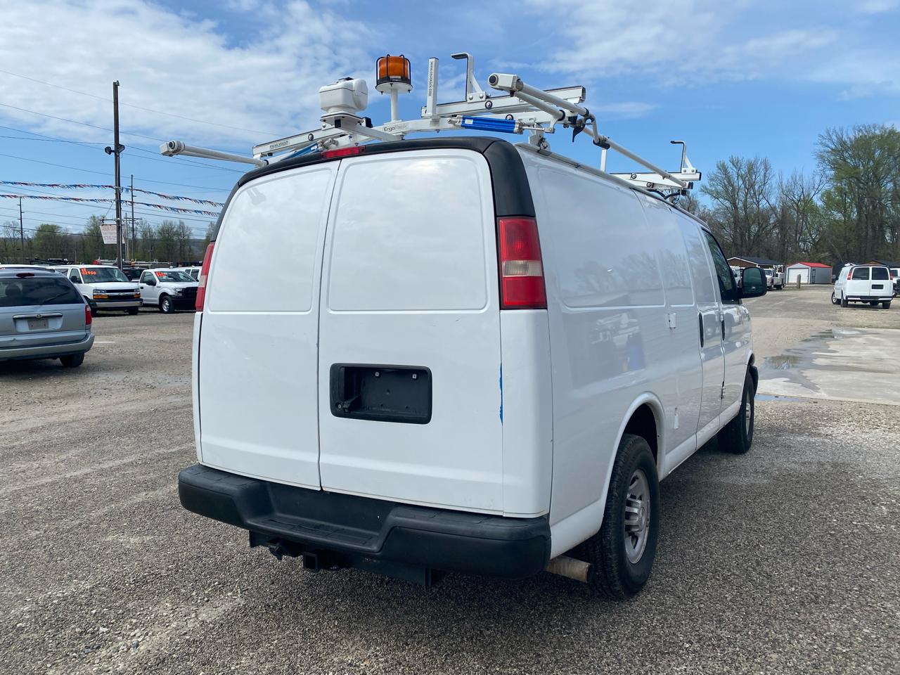 Chevrolet Express Cargo Van RWD 2500 135" 2015