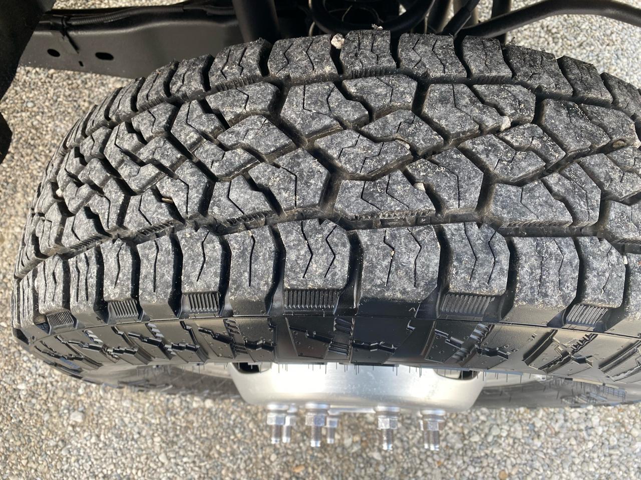 Ford Super Duty F-350 DRW 4WD SuperCab 162" WB 60" CA Lariat 2015