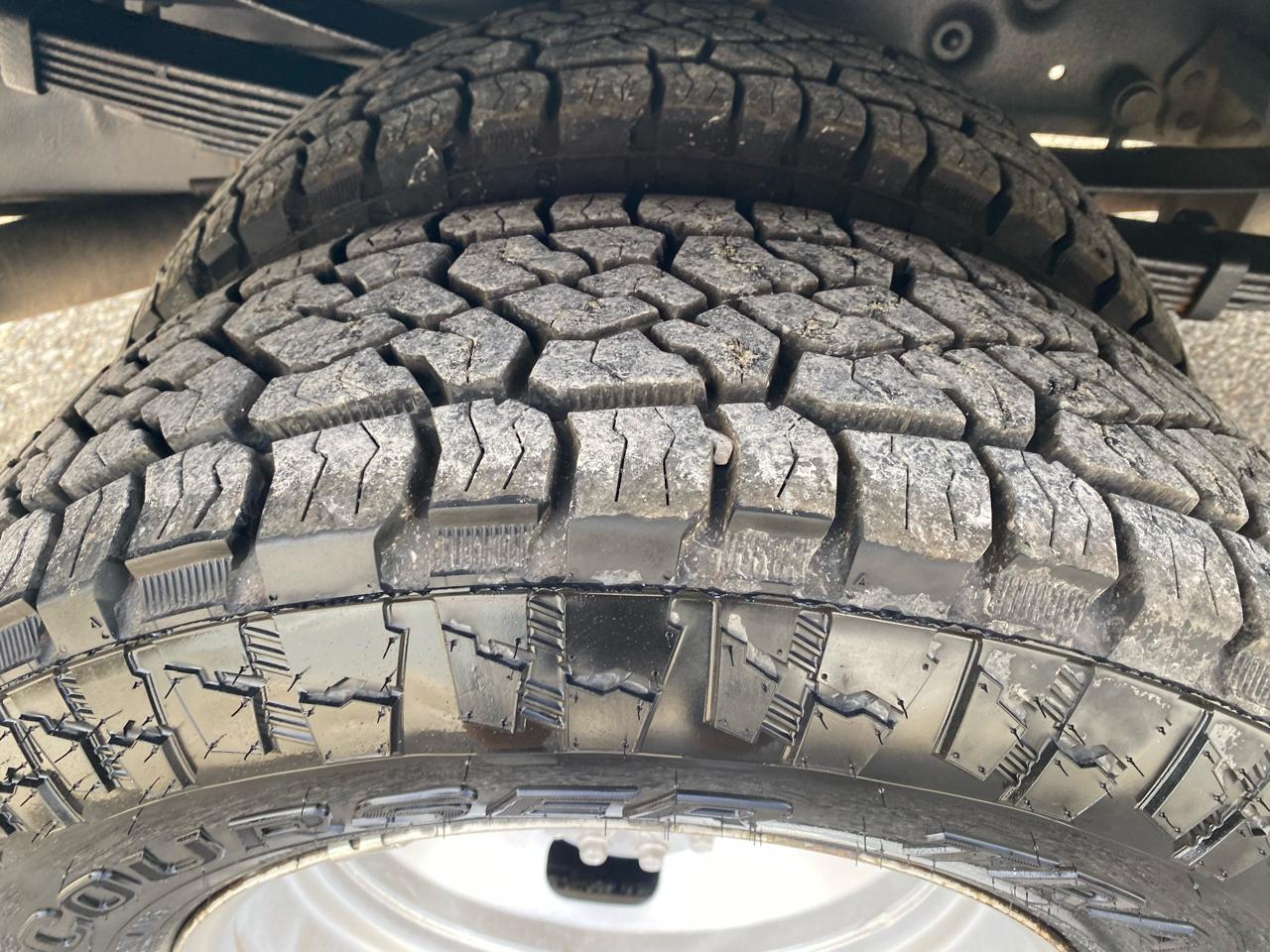 Ford Super Duty F-350 DRW 4WD SuperCab 162" WB 60" CA Lariat 2015