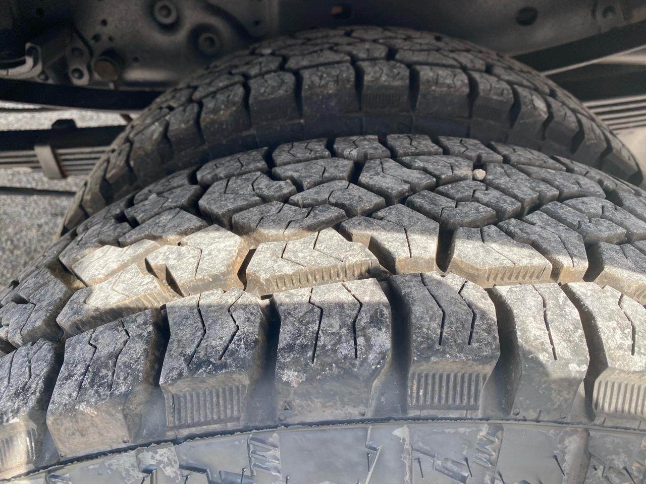 Ford Super Duty F-350 DRW 4WD SuperCab 162" WB 60" CA Lariat 2015