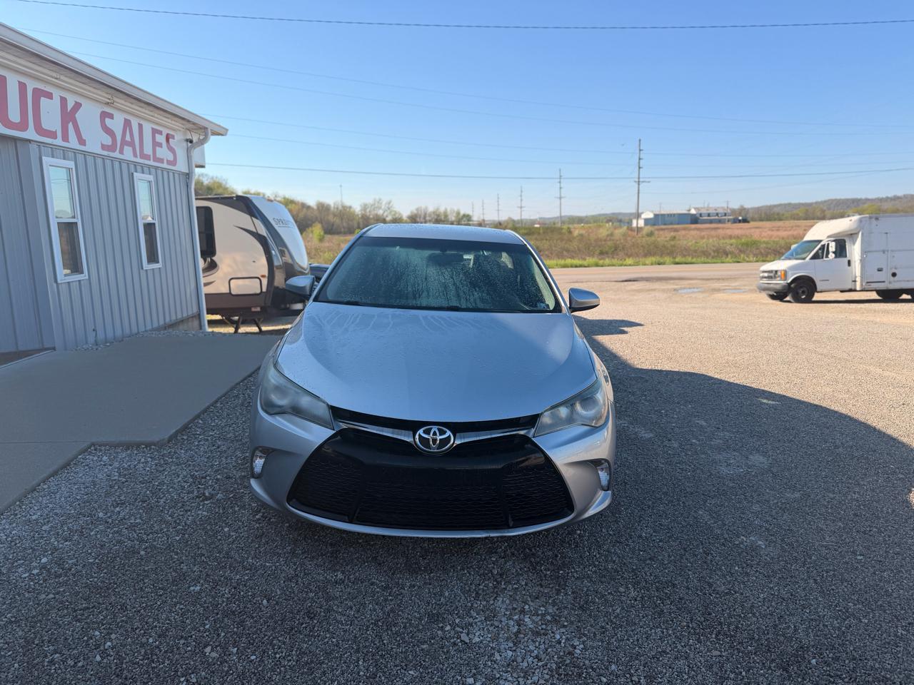 Toyota Camry 4dr Sdn I4 Auto XLE (Natl) 2015