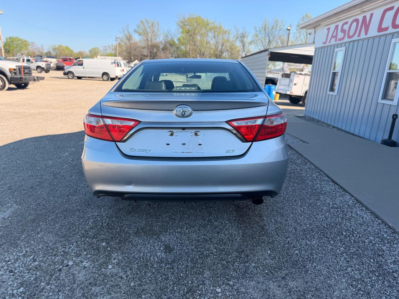 Toyota Camry 4dr Sdn I4 Auto XLE (Natl) 2015