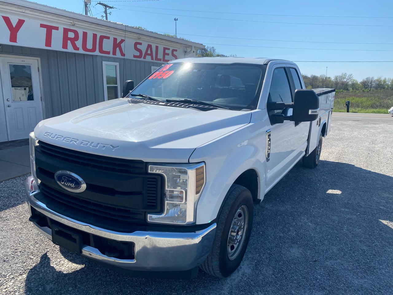 Ford Super Duty F-250 SRW XLT 2WD SuperCab 8' Box 2018