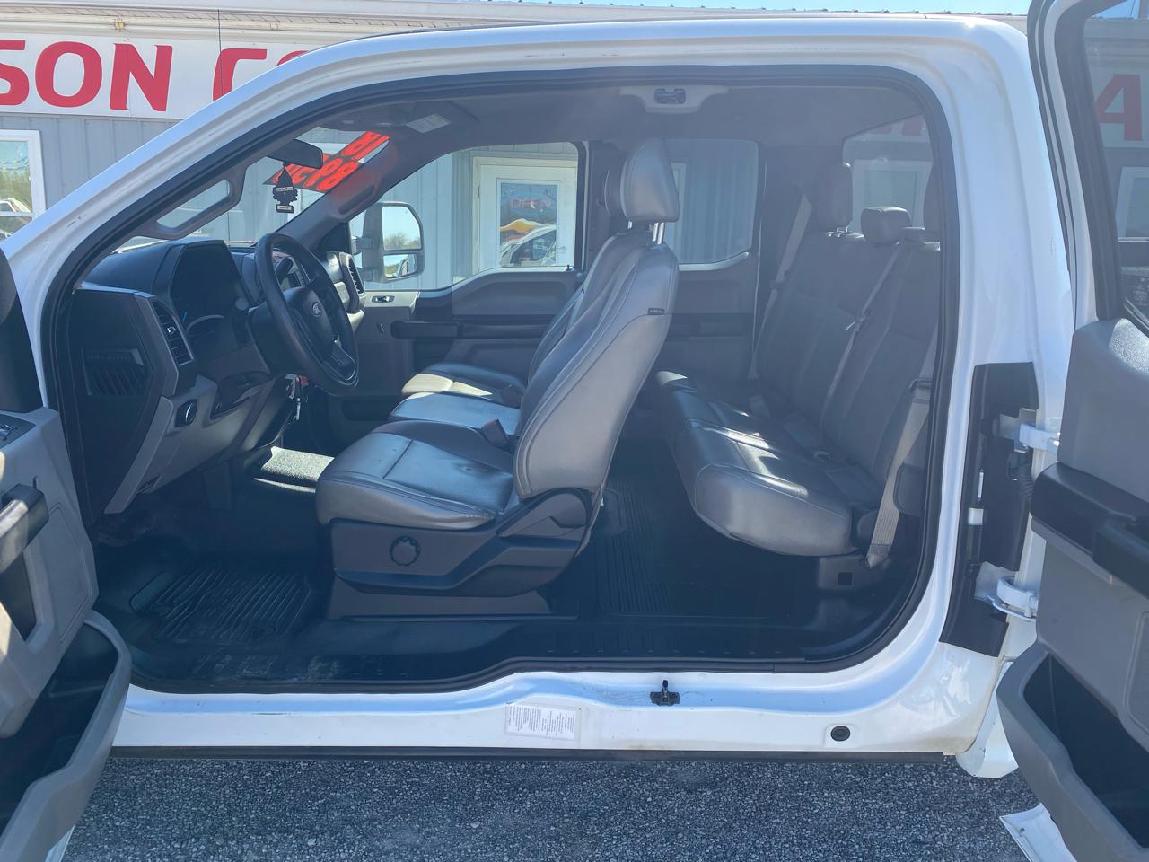 Ford Super Duty F-250 SRW XLT 2WD SuperCab 8' Box 2018