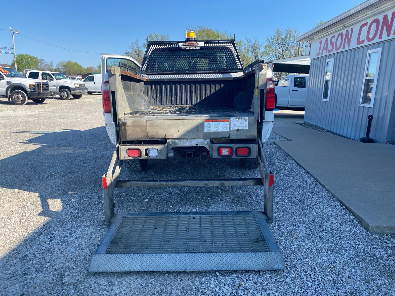 Ford Super Duty F-350 SRW 4WD SuperCab 142" XL 2013