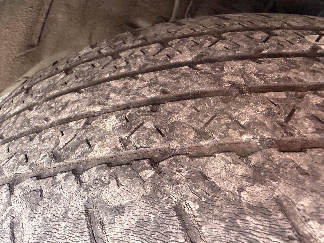 Toyota RAV4 4WD 4dr I4 Limited (Natl) 2012