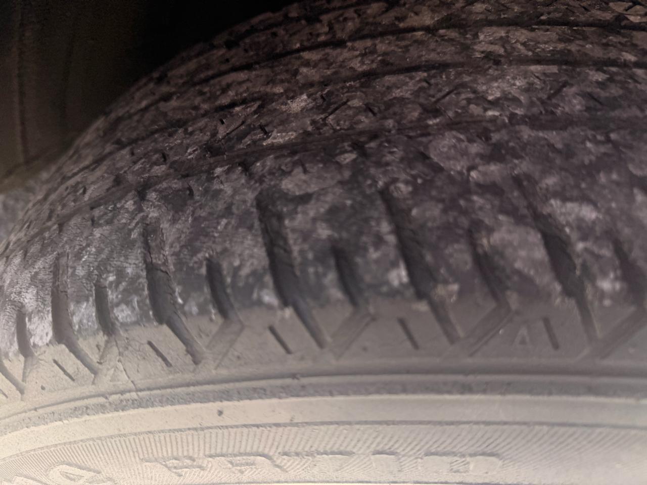 Toyota RAV4 4WD 4dr I4 Limited (Natl) 2012