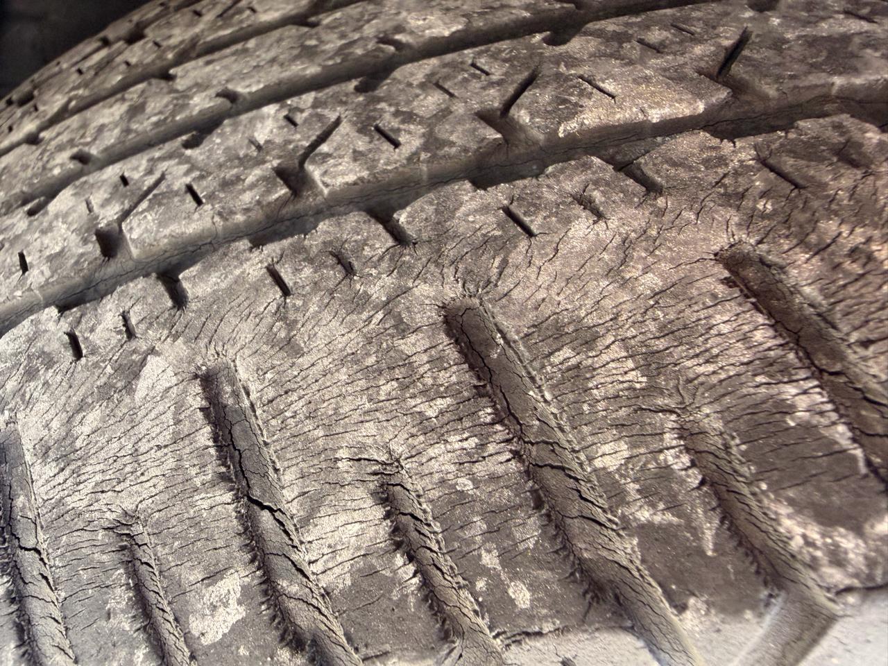 Toyota RAV4 4WD 4dr I4 Limited (Natl) 2012