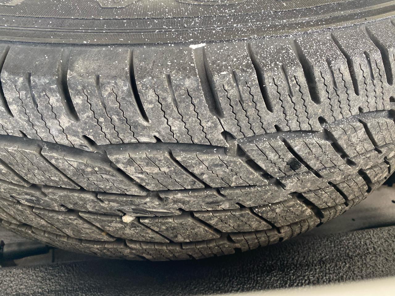 Chevrolet Express Cargo Van RWD 1500 135" 2010