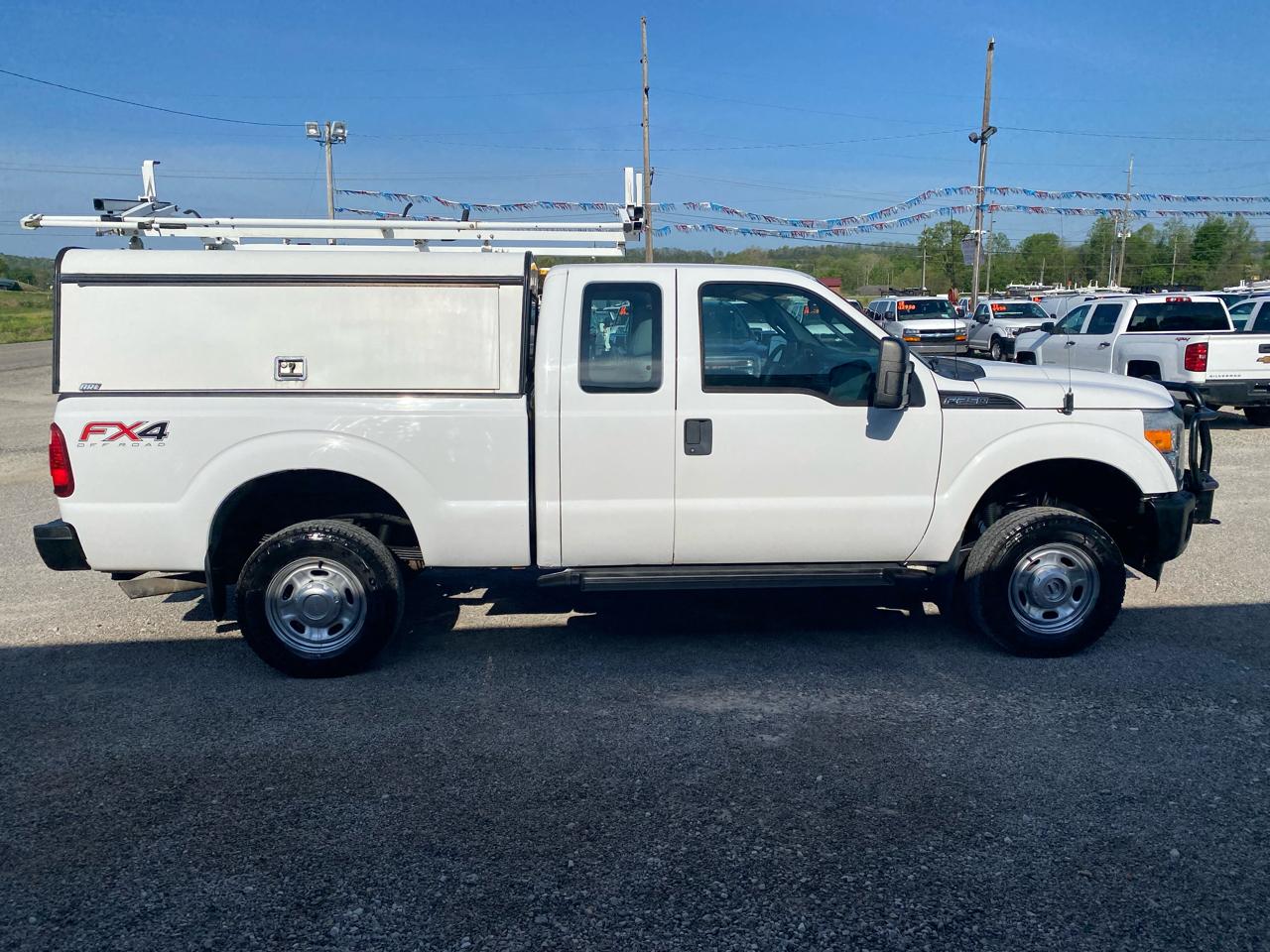 Ford Super Duty F-250 SRW 4WD SuperCab 142" Lariat 2015