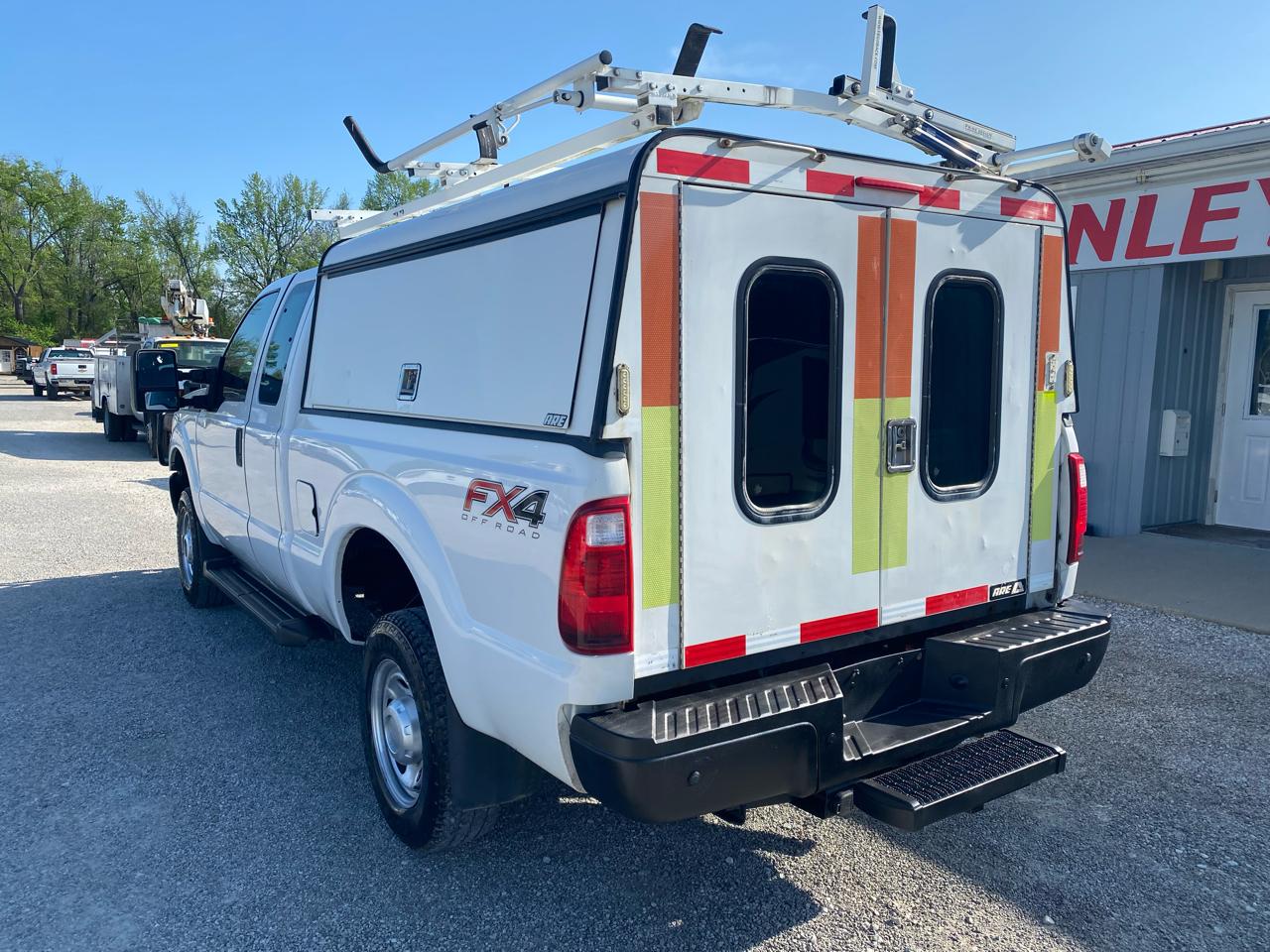 Ford Super Duty F-250 SRW 4WD SuperCab 142" Lariat 2015