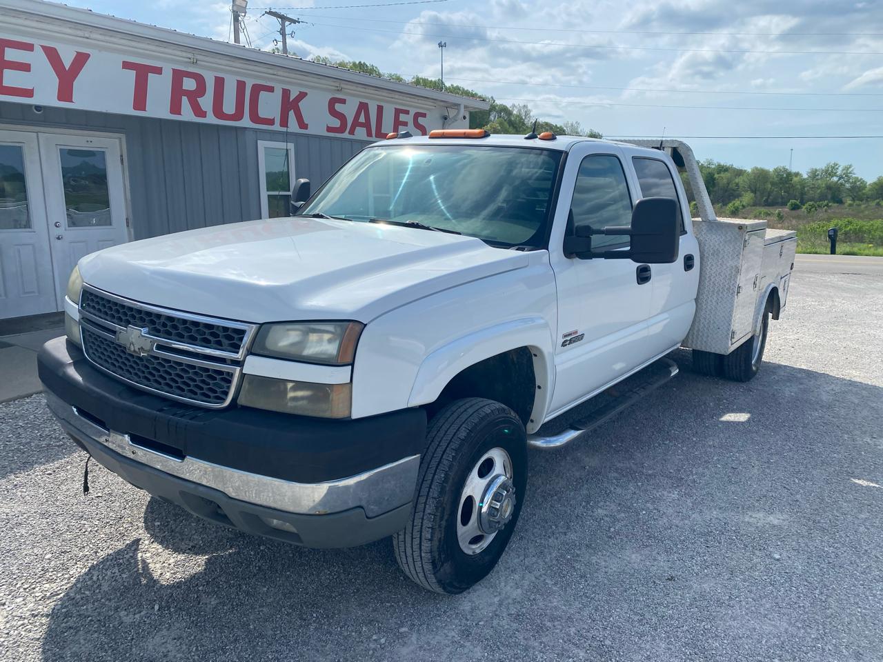 Chevrolet Silverado 3500 Crew Cab 167" WB 4WD DRW LS 2005