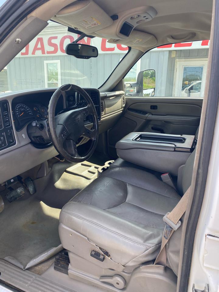 Chevrolet Silverado 3500 Crew Cab 167" WB 4WD DRW LS 2005