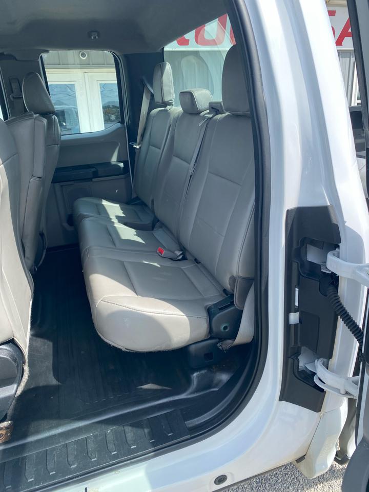 Ford F-150 4WD SuperCab 145" XL 2015