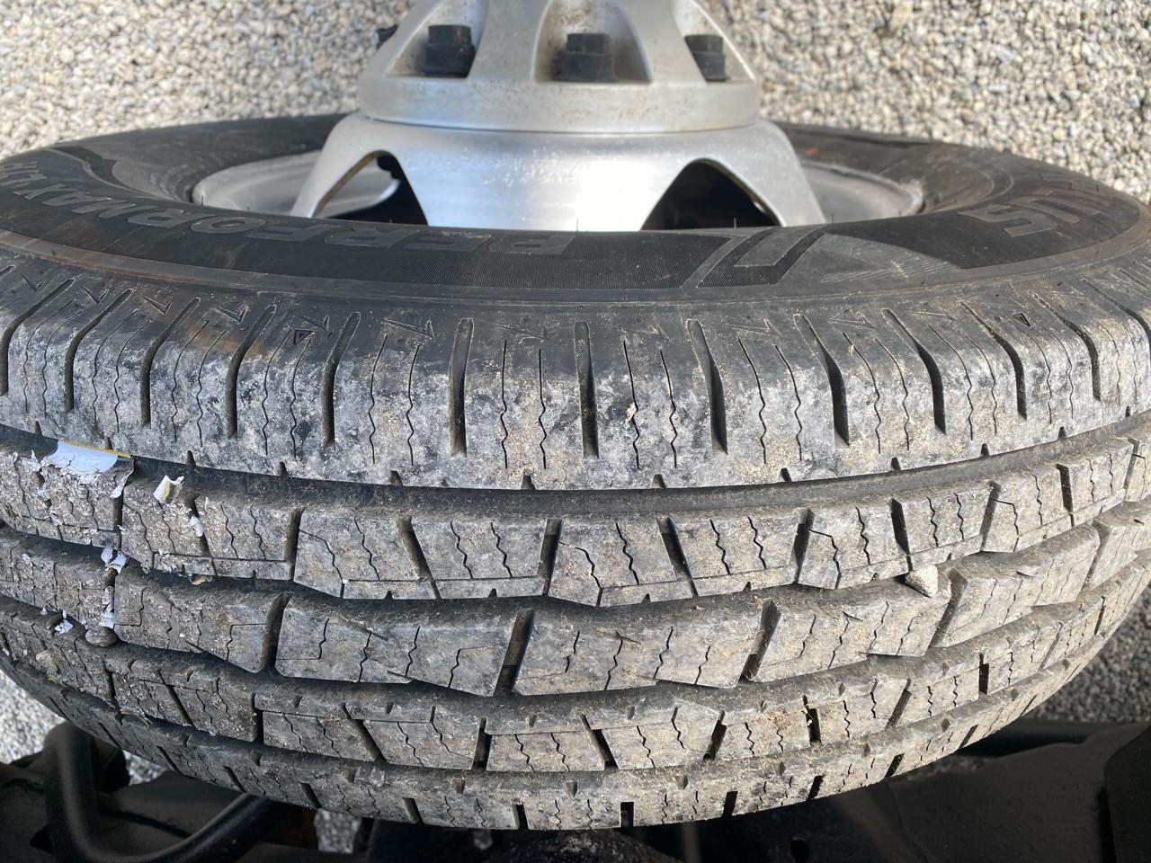 Chevrolet Silverado 3500HD 4WD Crew Cab 171.5" WB, 59.4" CA WT 2014