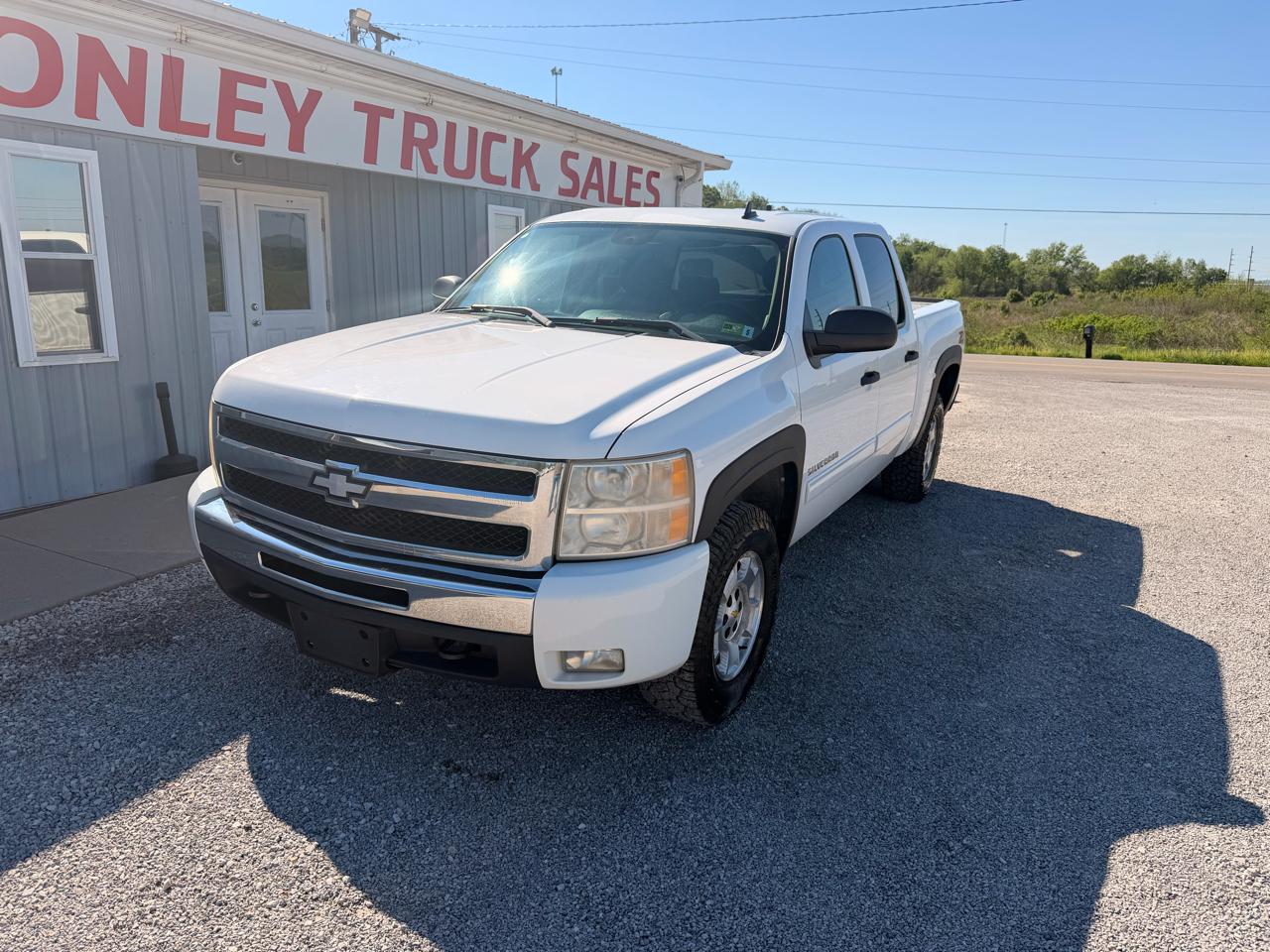 Chevrolet Silverado 1500 4WD Crew Cab 143.5" LT 2011