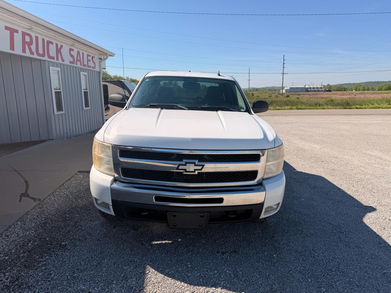 Chevrolet Silverado 1500 4WD Crew Cab 143.5" LT 2011