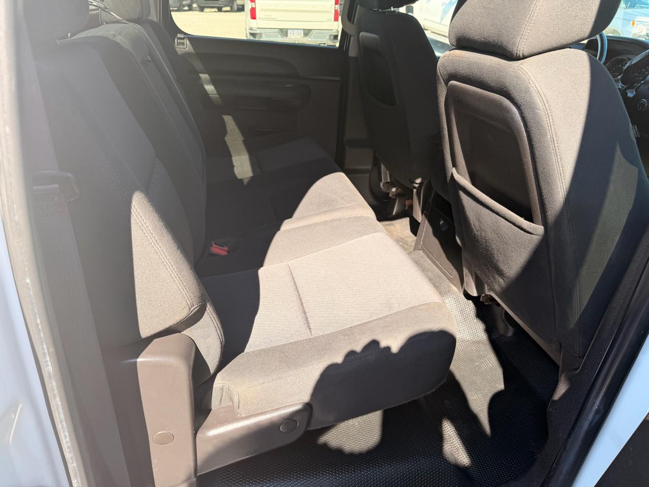 Chevrolet Silverado 1500 4WD Crew Cab 143.5" LT 2011