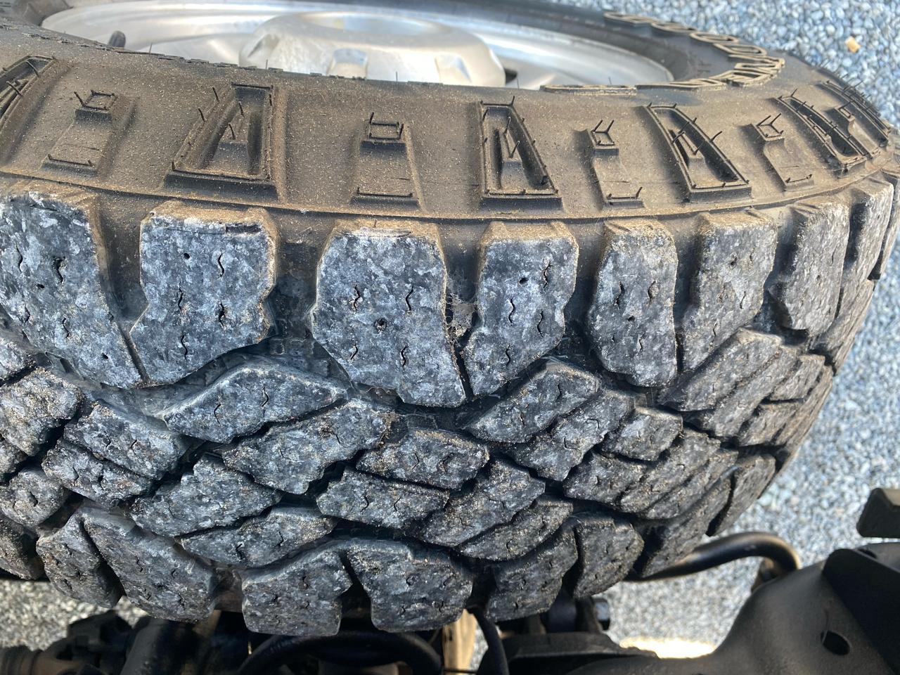 Ford Super Duty F-350 SRW 2WD Crew Cab 156" XL 2012