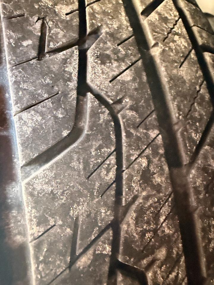 Toyota Sienna 5dr 7-Pass Van CE FWD (Natl) 2010