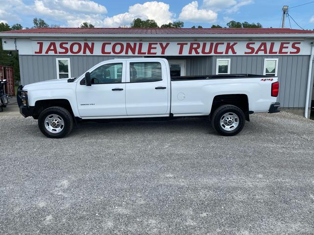 White 2018 Chevrolet Silverado 2500HD Work Truck Crew Cab 4WD Pickup Truck Four-Wheel Drive Automatic