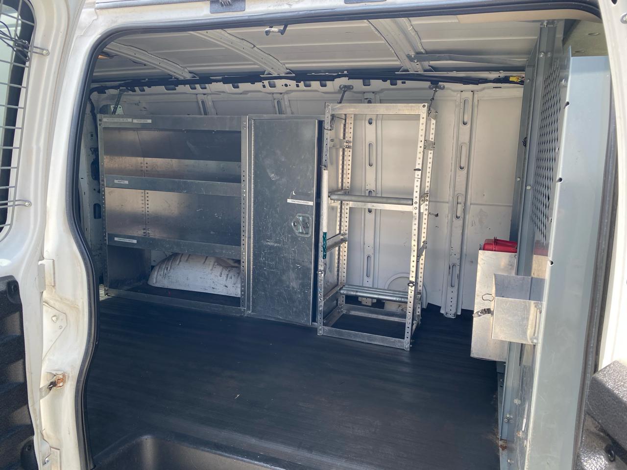 Chevrolet Express Cargo Van RWD 1500 135" 2011