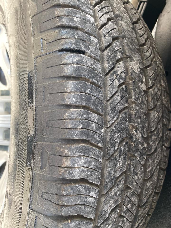 Chevrolet Express Cargo Van RWD 1500 135" 2011