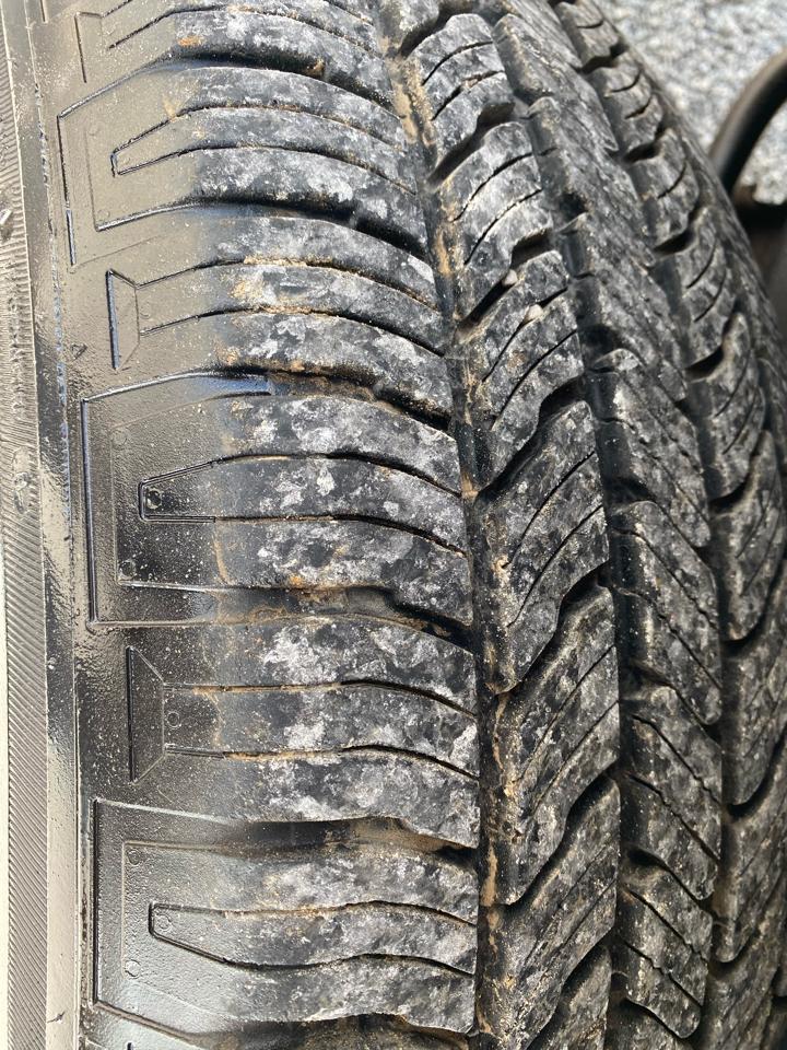 Chevrolet Express Cargo Van RWD 1500 135" 2011