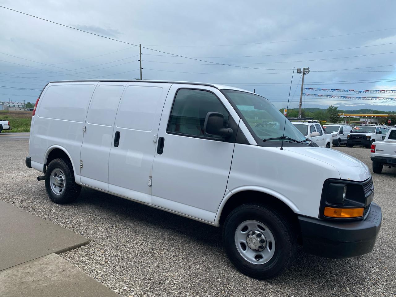 Chevrolet Express Cargo Van RWD 2500 135" 2015