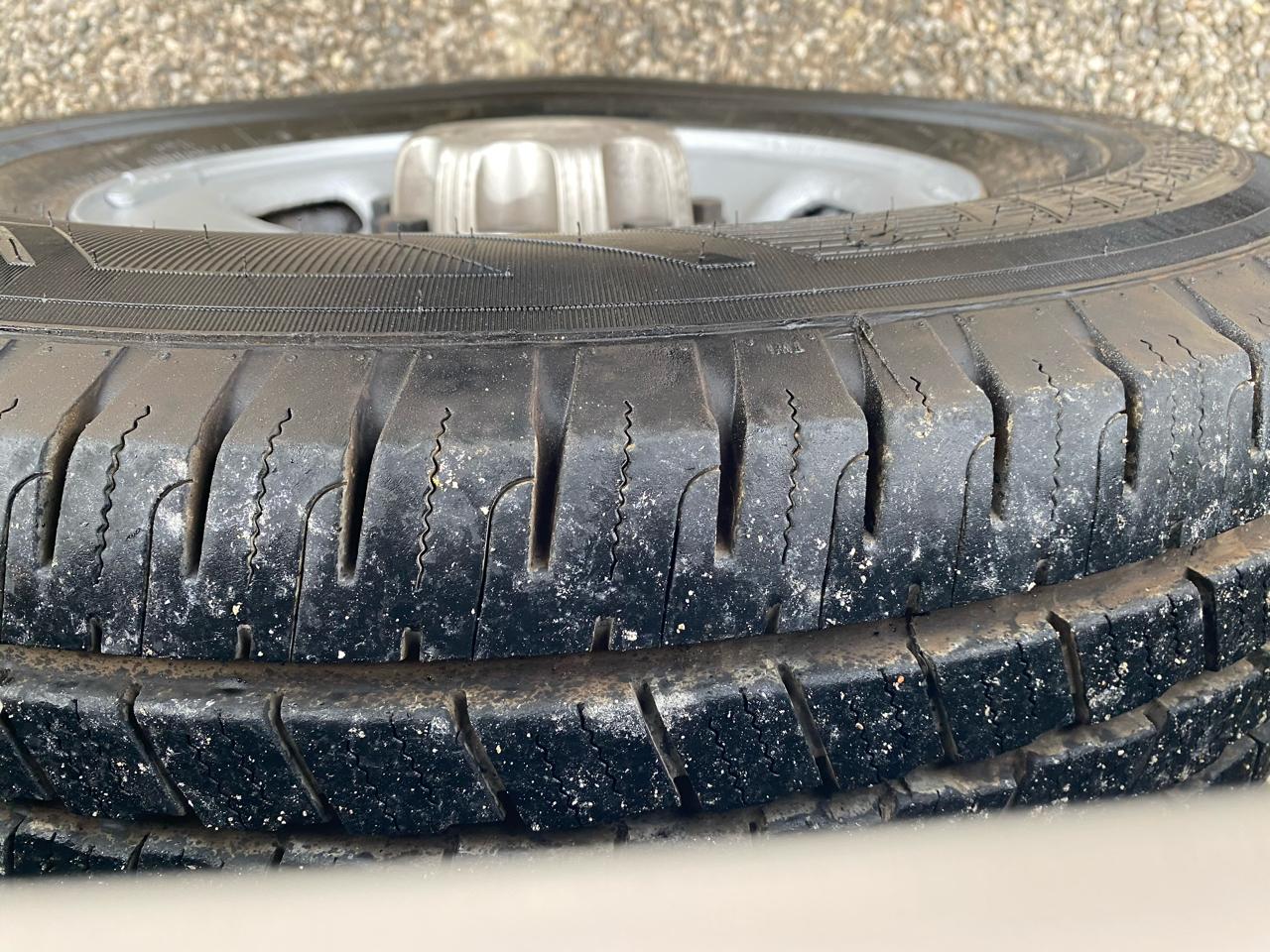 Chevrolet Express Cargo Van RWD 2500 135" 2015