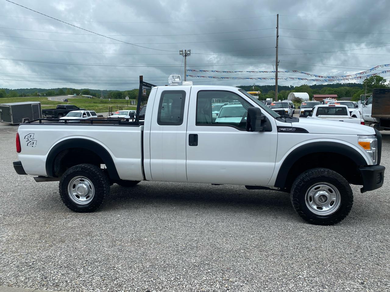 Ford Super Duty F-350 SRW 2WD Crew Cab 156" XL 2012