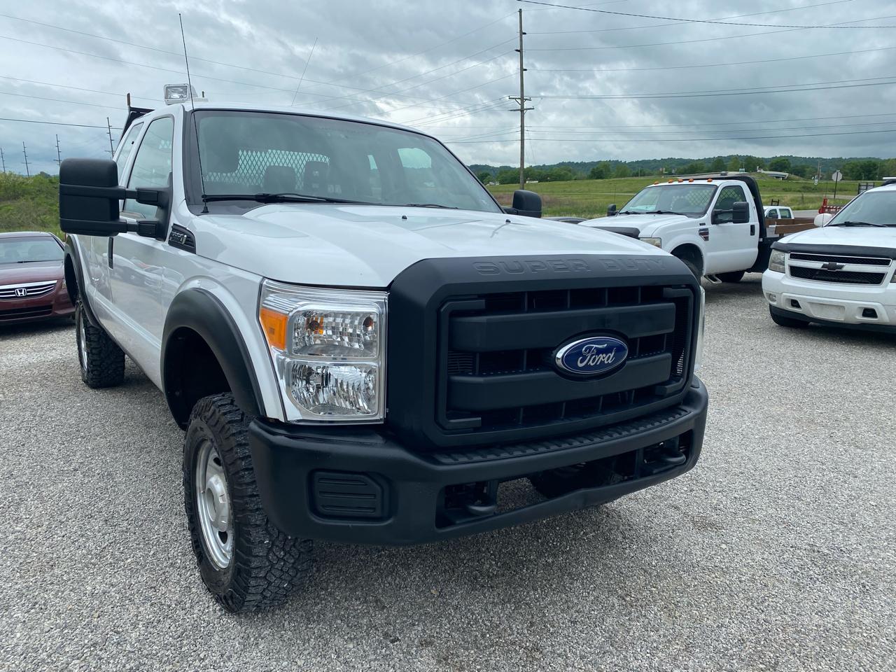 Ford Super Duty F-350 SRW 2WD Crew Cab 156" XL 2012