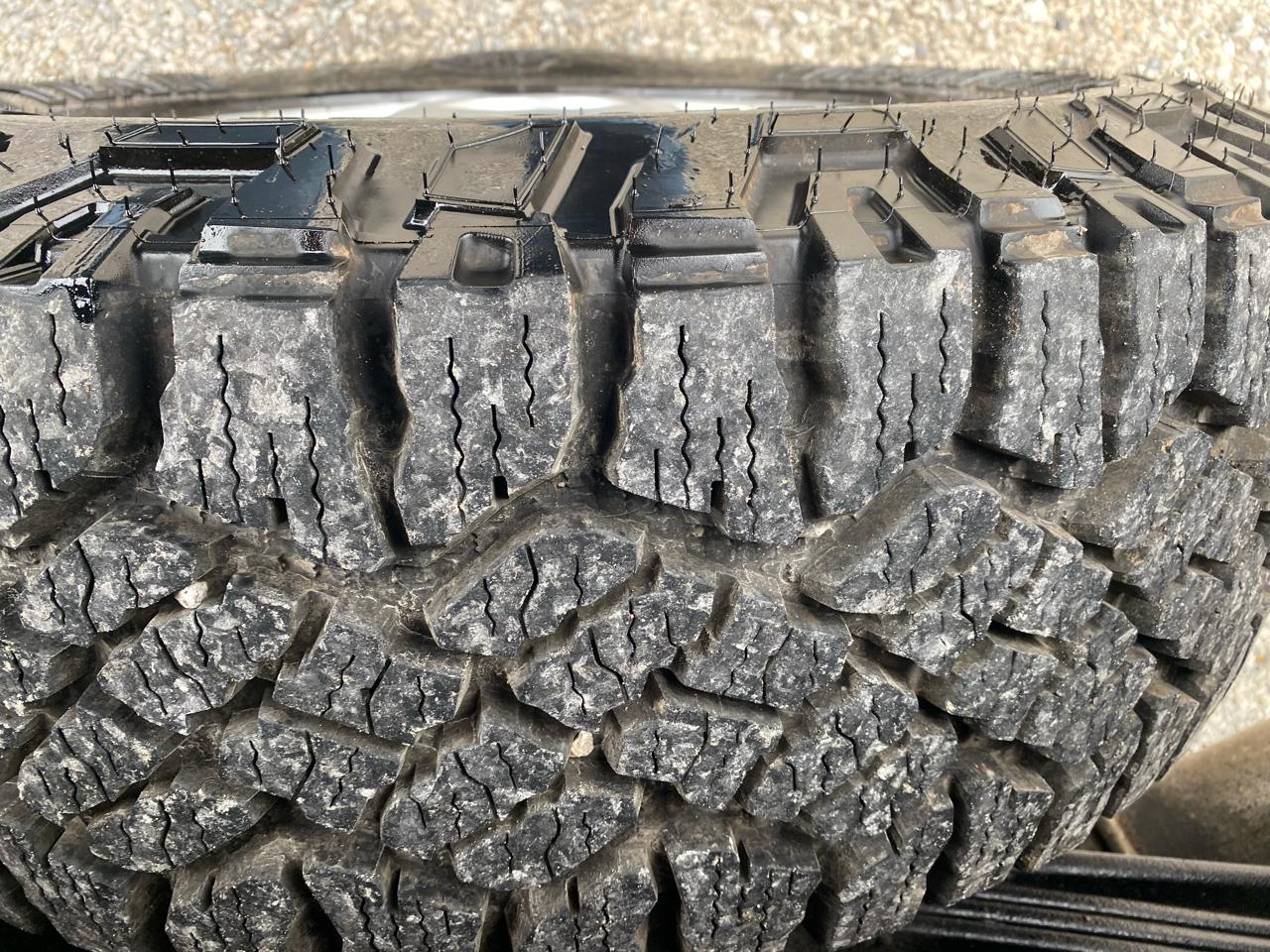 Ford Super Duty F-350 SRW 2WD Crew Cab 156" XL 2012