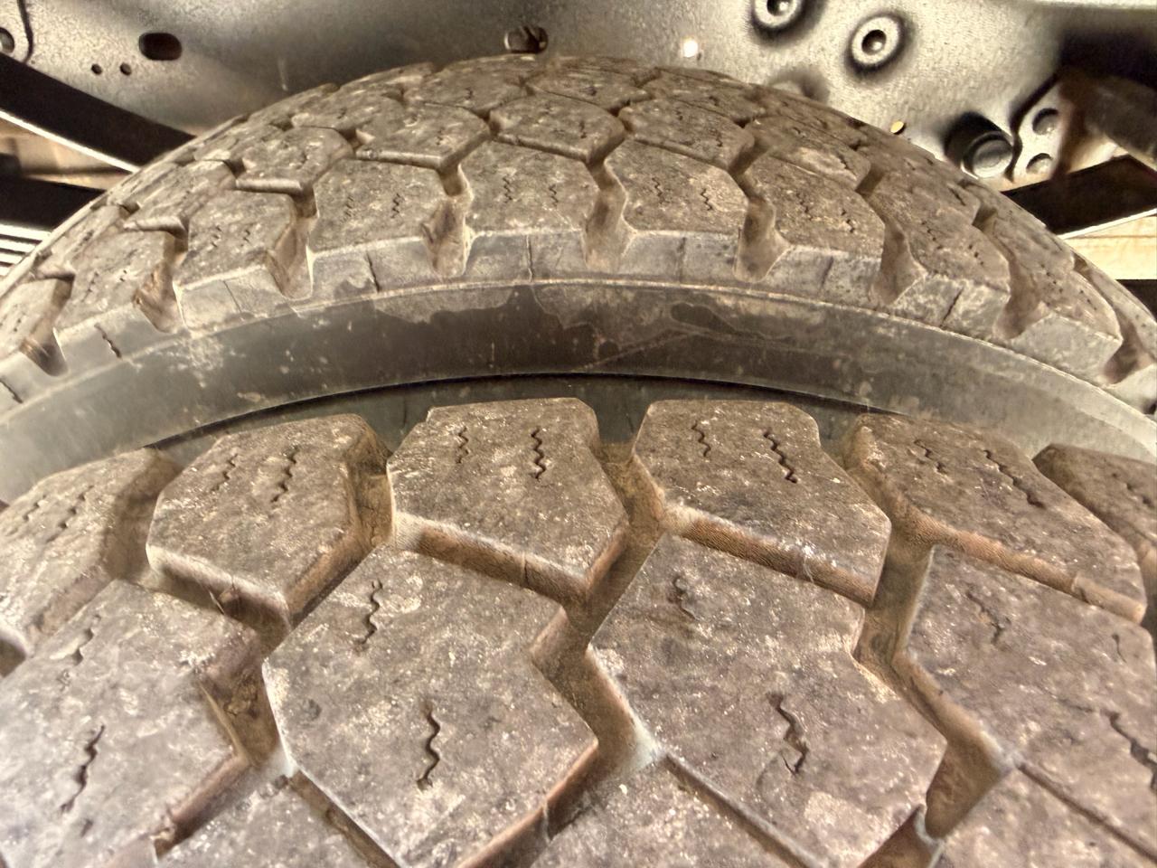 Ford Super Duty F-450 DRW 4WD SuperCab 186" WB 84" CA XL 2008