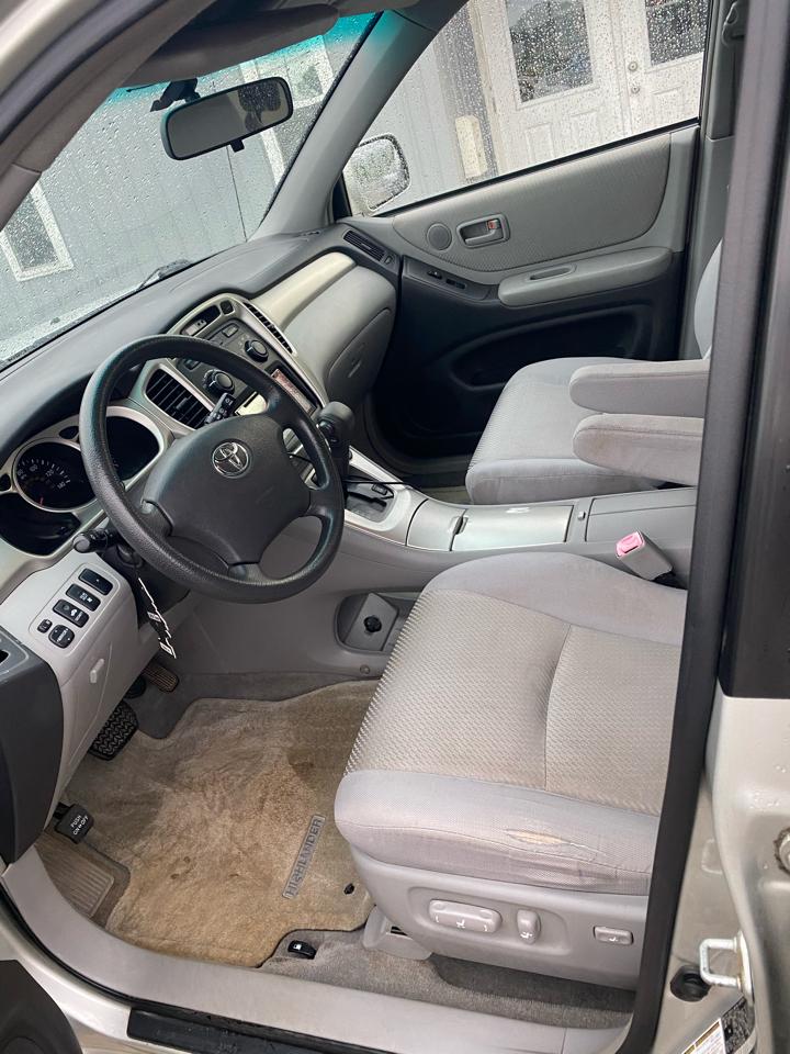 Toyota Highlander 4dr V6 4WD (Natl) 2004