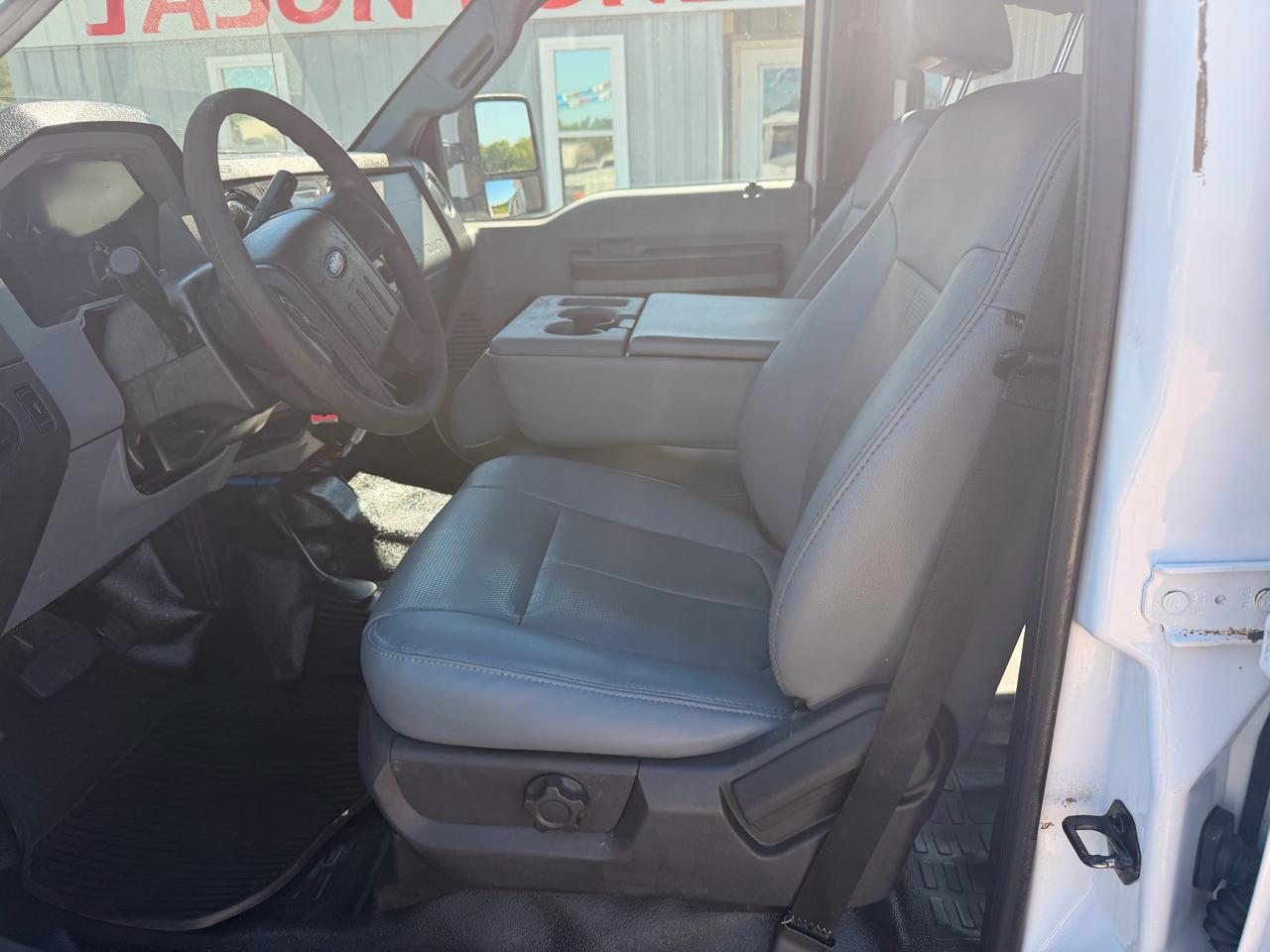 Ford Super Duty F-250 SRW 4WD Crew Cab 156" XL 2012