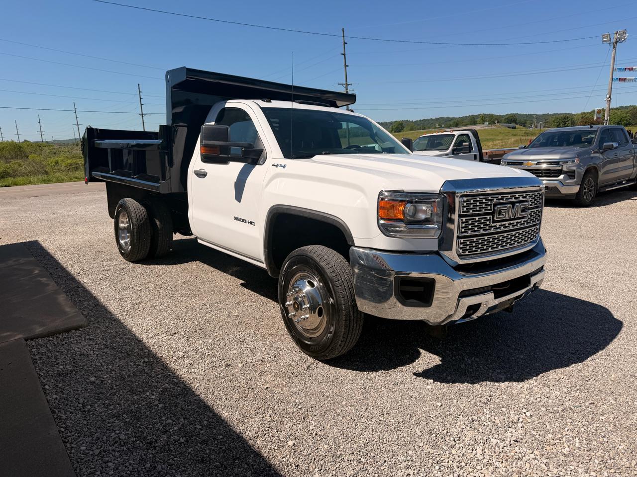 GMC Sierra 3500HD 4WD Reg Cab 137.5" WB, 59.06" CA 2017