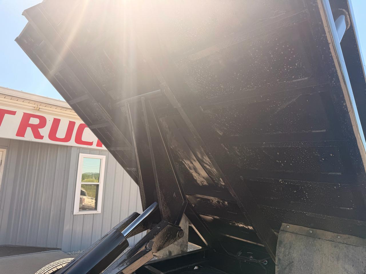 GMC Sierra 3500HD 4WD Reg Cab 137.5" WB, 59.06" CA 2017