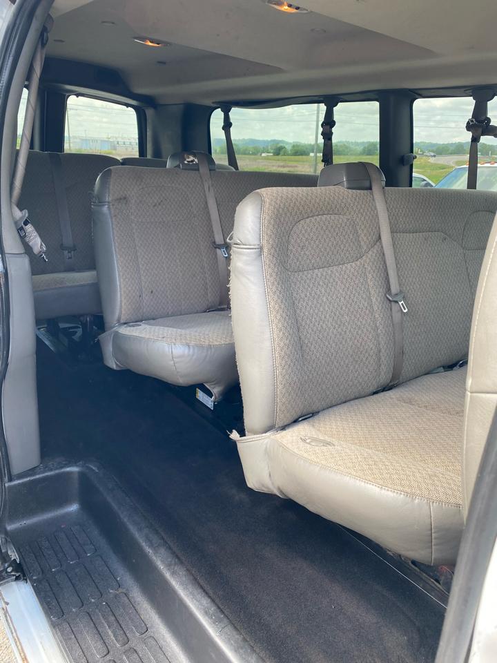 Chevrolet Express Passenger RWD 3500 155" LT 2020