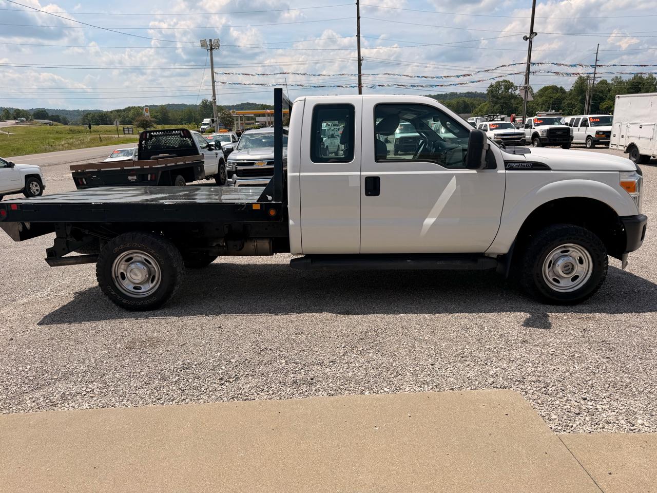 Ford Super Duty F-350 SRW 4WD SuperCab 158" XL 2012