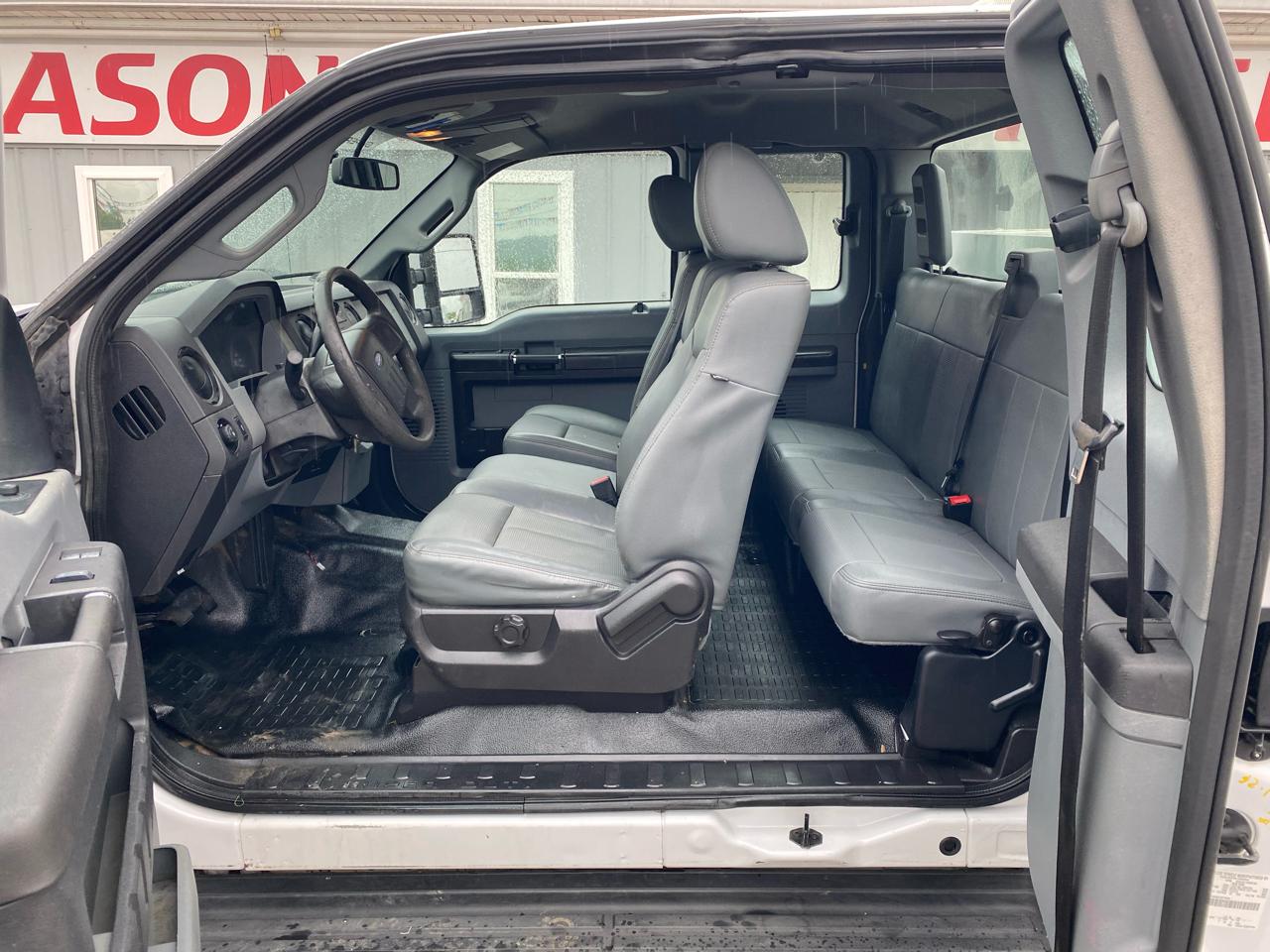 Ford Super Duty F-250 SRW 4WD SuperCab 158" XL 2016