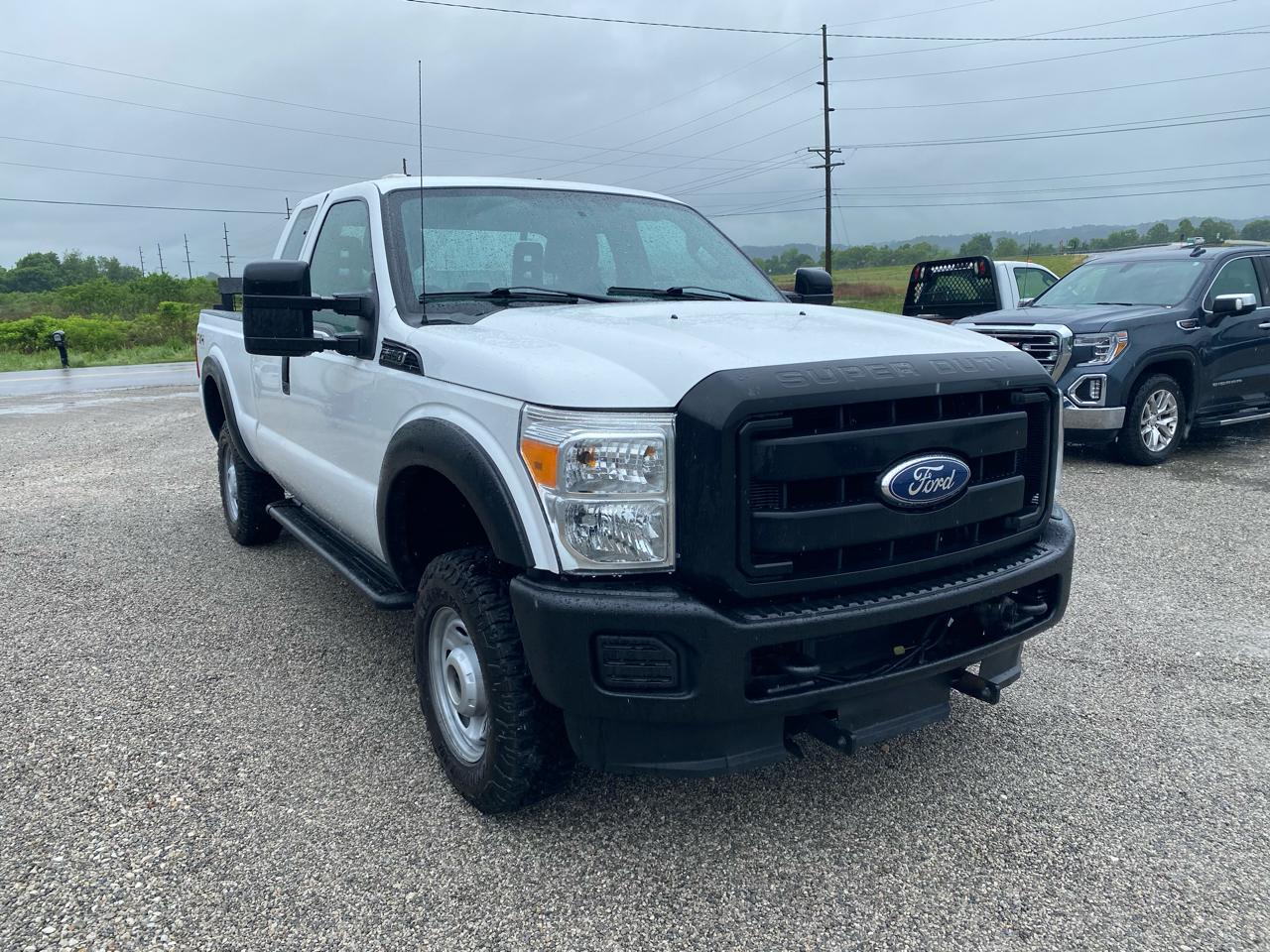 Ford Super Duty F-350 SRW 4WD SuperCab 158" XL 2012