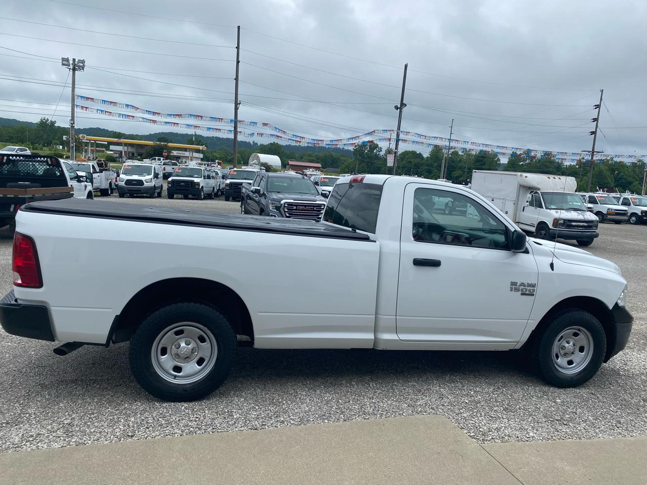 RAM 1500 Classic Tradesman 4x2 Reg Cab 8' Box 2022