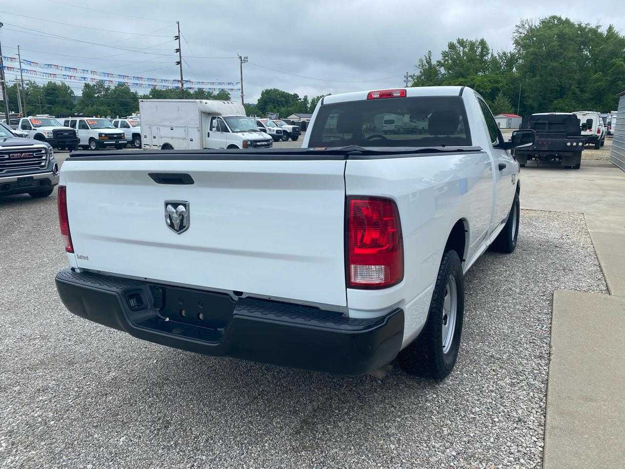 RAM 1500 Classic Tradesman 4x2 Reg Cab 8' Box 2022