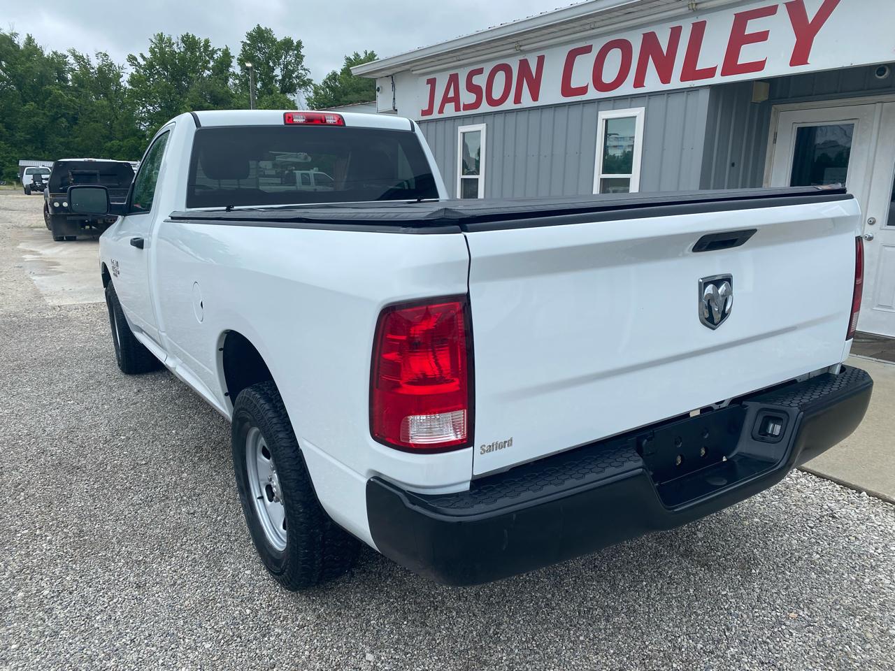 RAM 1500 Classic Tradesman 4x2 Reg Cab 8' Box 2022