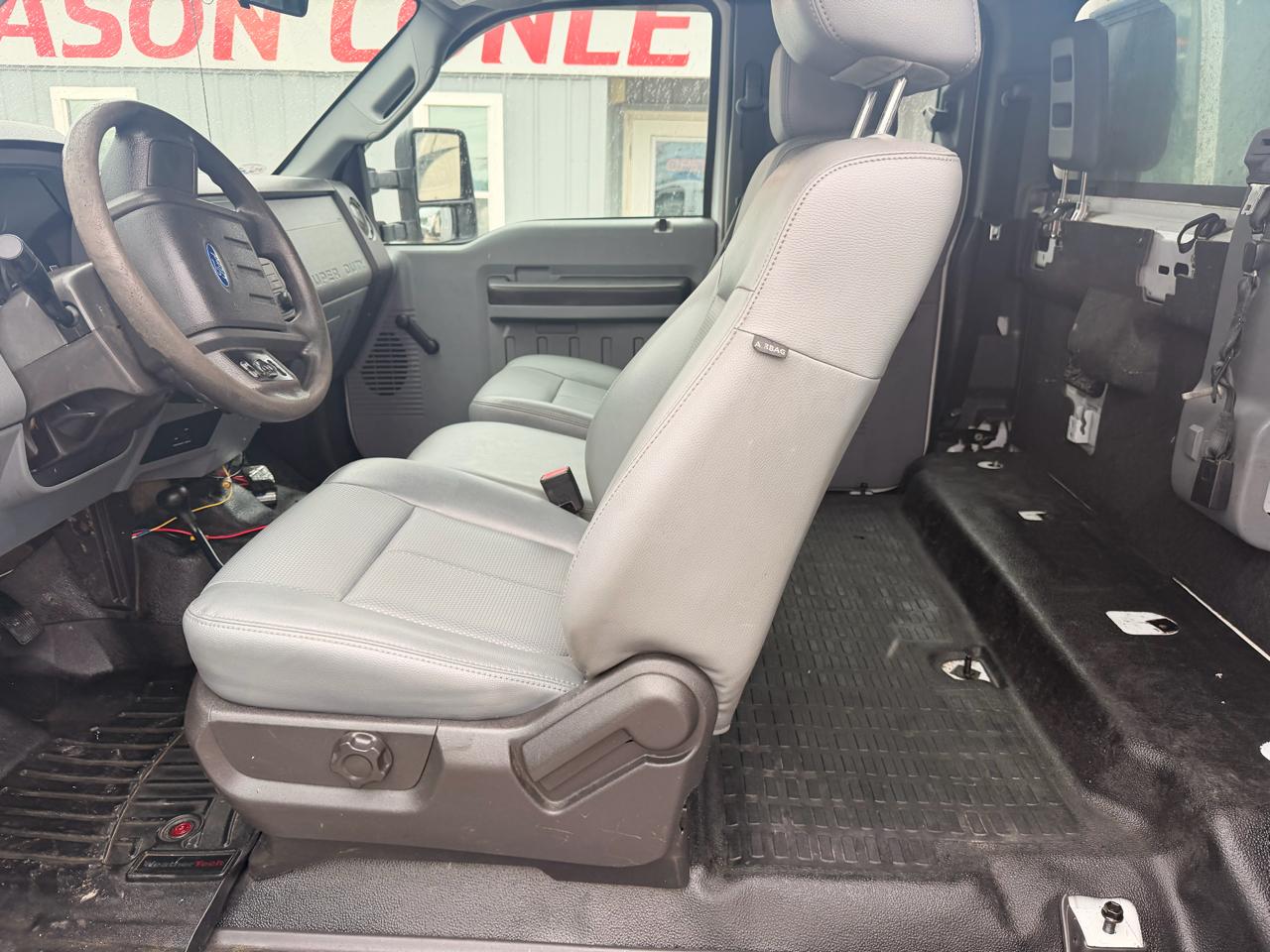 Ford Super Duty F-250 SRW 4WD SuperCab 158" XL 2012