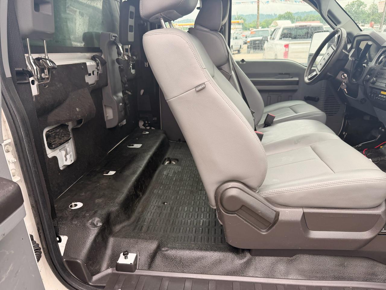 Ford Super Duty F-250 SRW 4WD SuperCab 158" XL 2012