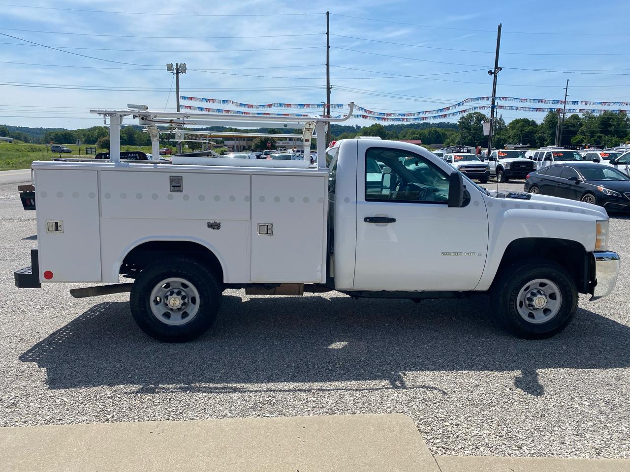 Chevrolet Silverado 2500HD 4WD Reg Cab 133" Work Truck 2009