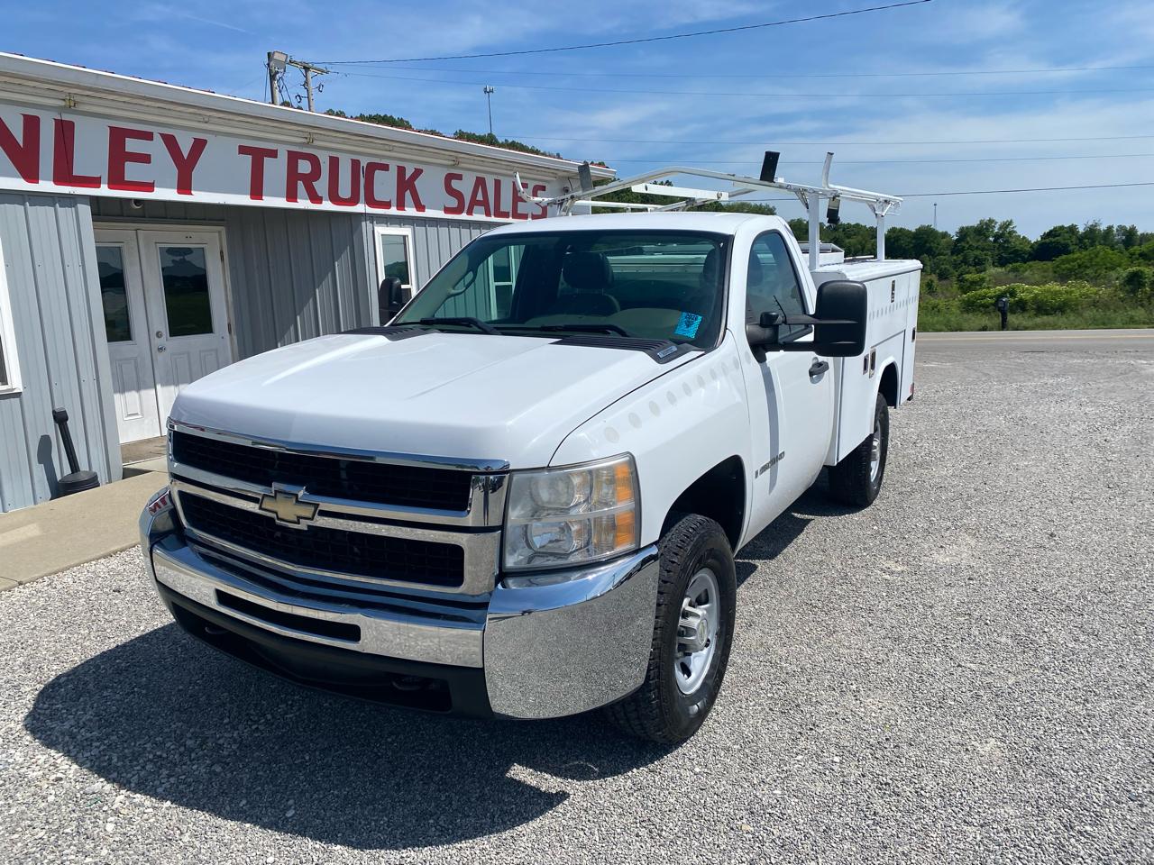 Chevrolet Silverado 2500HD 4WD Reg Cab 133" Work Truck 2009